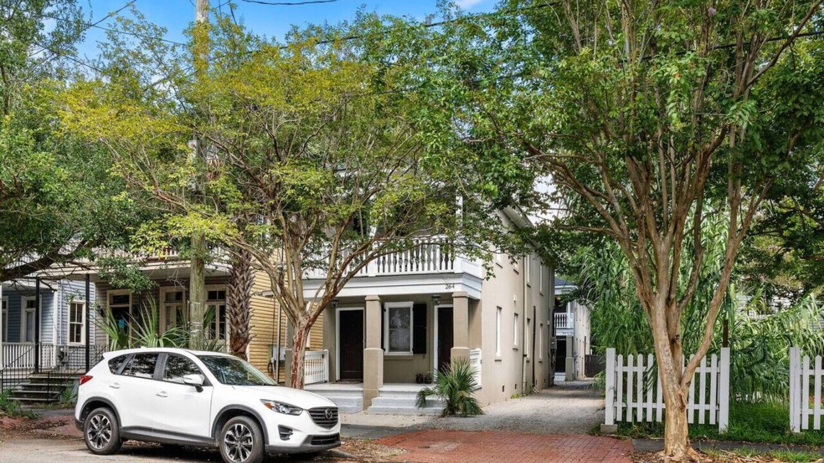 Westside Apartment | Rutledge Ave - Renovated 2 Bed Home - Downtown!
