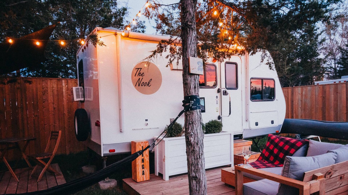 Tyendinaga Mohawk Territory House | RV Glamping w/Soaker Tub & Waterview