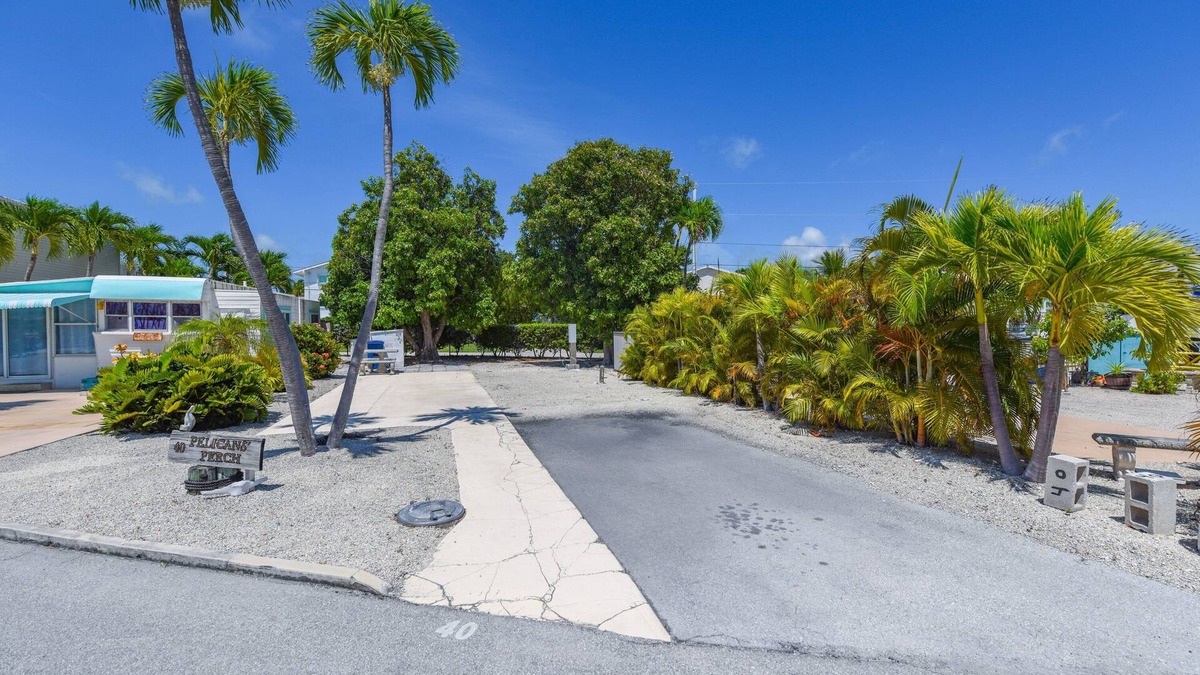 Cudjoe Key RV Rental | RV Lot 40 Venture Out, Lot dimentions - 35'x69'