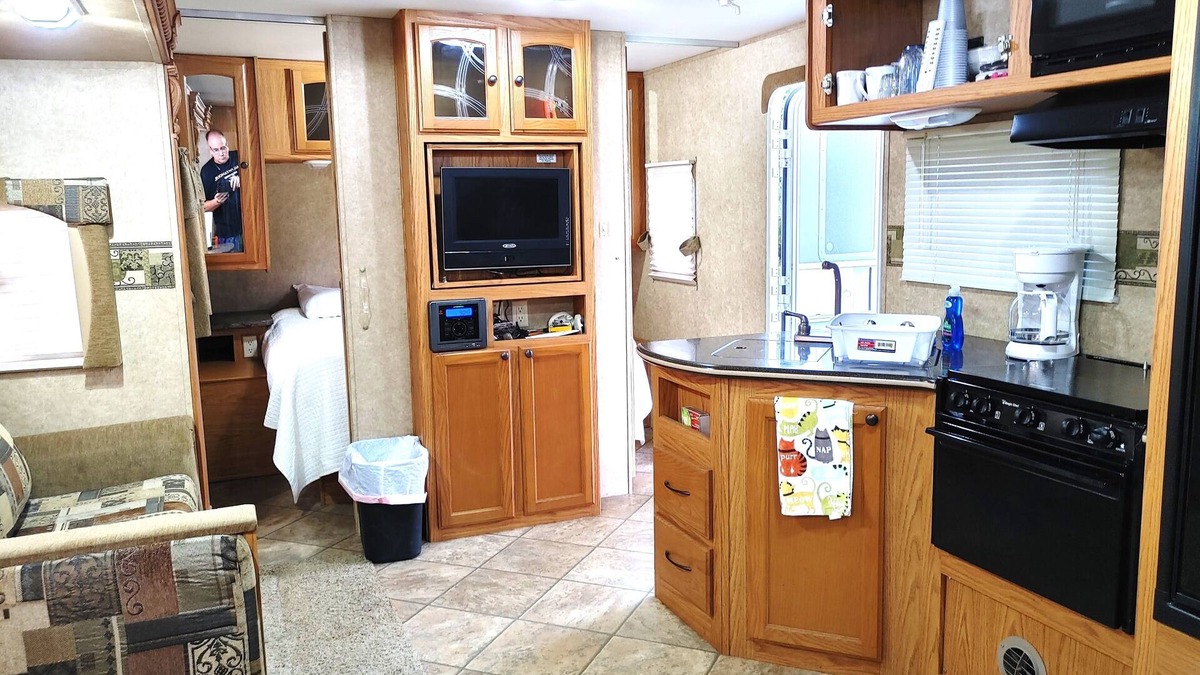 New Smyrna Beach House | RV NSB Sun & Shade Tree, Pool & Picnic RV Vacation