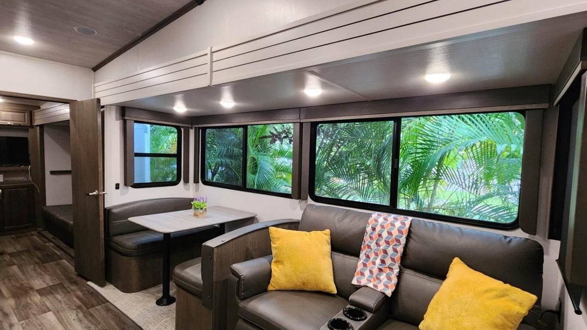 River Ranch Cottage | RV Rental at River Ranch, 2Bed/2Ba! 251