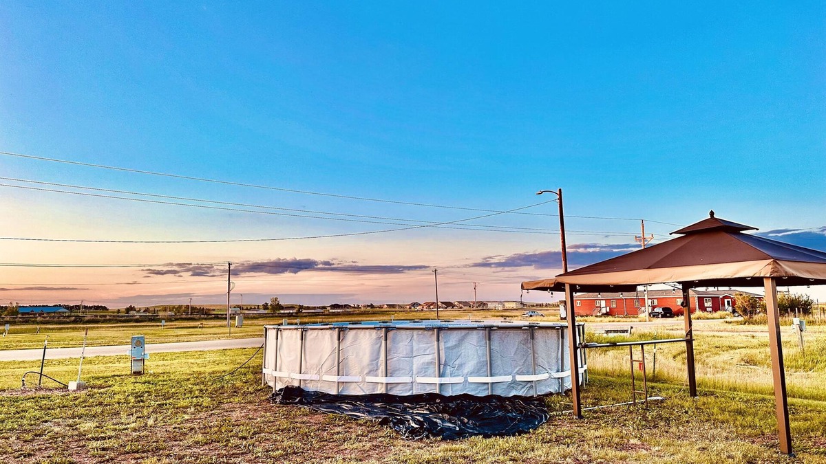 South Heart RV Rental | RV sites for rent - power, water, sewer hookups