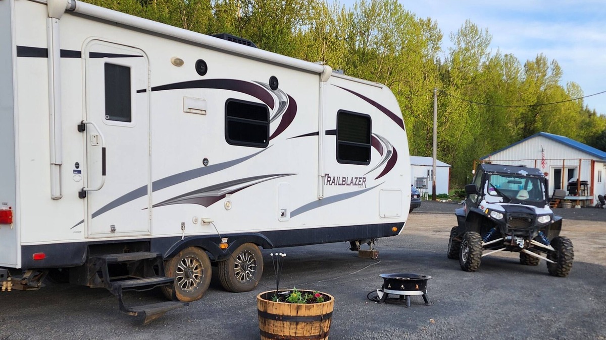 Pierce RV Rental | RV space available with full hookups at Patriots Place at Pierce America
