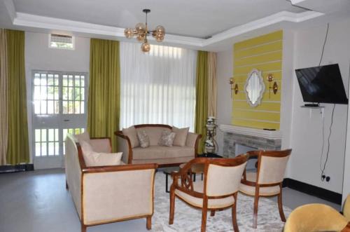 Arua House | RX Suites