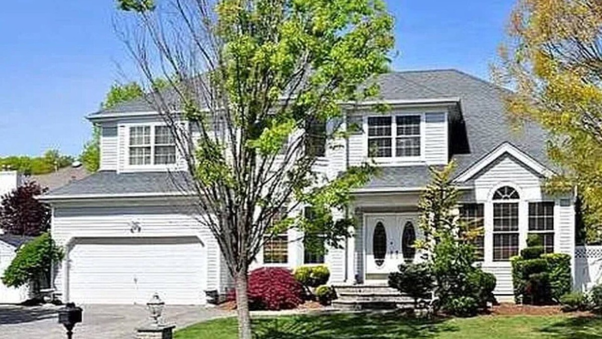 Old Bethpage House | 🏌 Ryder Cup FocusedntModern 5BR Retreat HousenWalk toRyderCup-Golf Getaway 2025