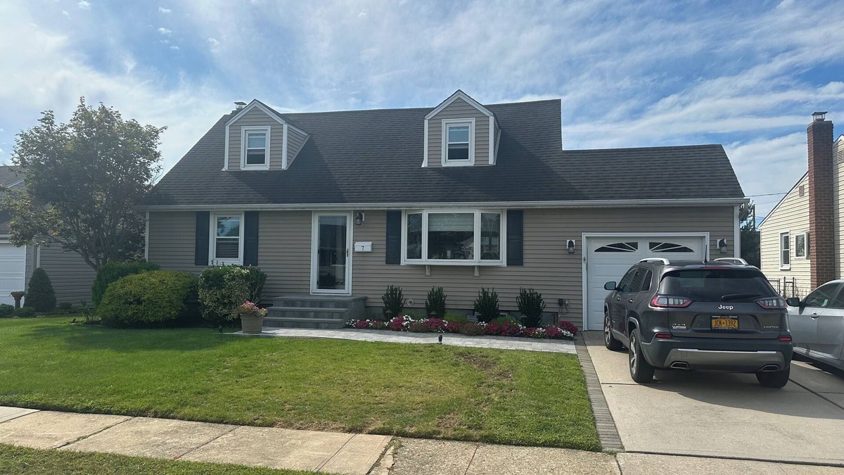 Hicksville House | Ryder Cup home less than 3 miles from the golf course
