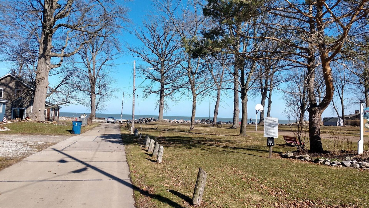 Huron House | Rye Beach Lake Front Home near Cedar Point