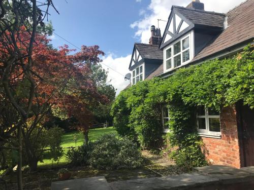Wilmslow House | Rylands Farm Guest House