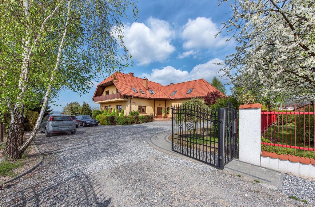 Wielka Wies House | RYSIÓWKA pokoje gościnne