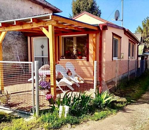 Buzsak House | Sára Vendégház Buzsák