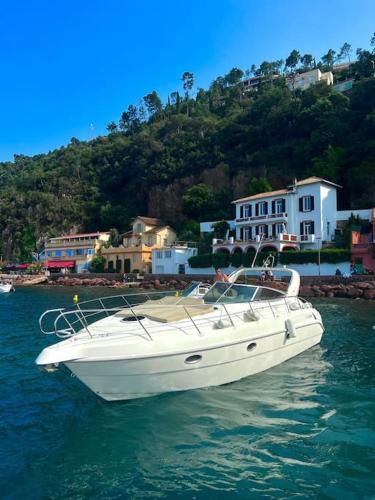Mandelieu-La-Napoule Boat Rental | Séjour Côte d'Azur sur un navire de plaisance