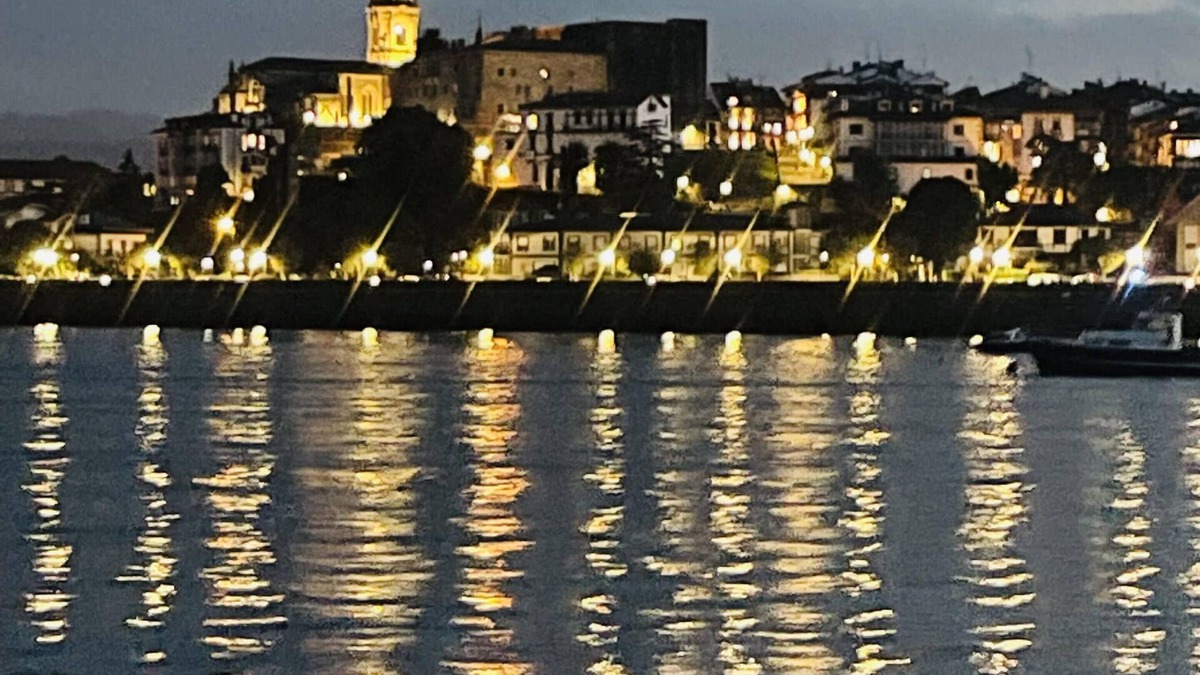Hendaye Boat Rental | Séjour Flottant Hors du Temps sur Bateau Mayda