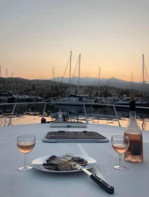Porto-Vecchio Boat Rental | Séjour insolite à bord d'un Bateau à Porto Vecchio