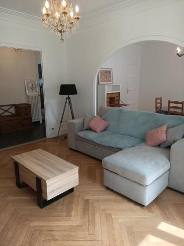 Chambery Apartment | Séjour lumineux à 800m gare, près des Éléphants
