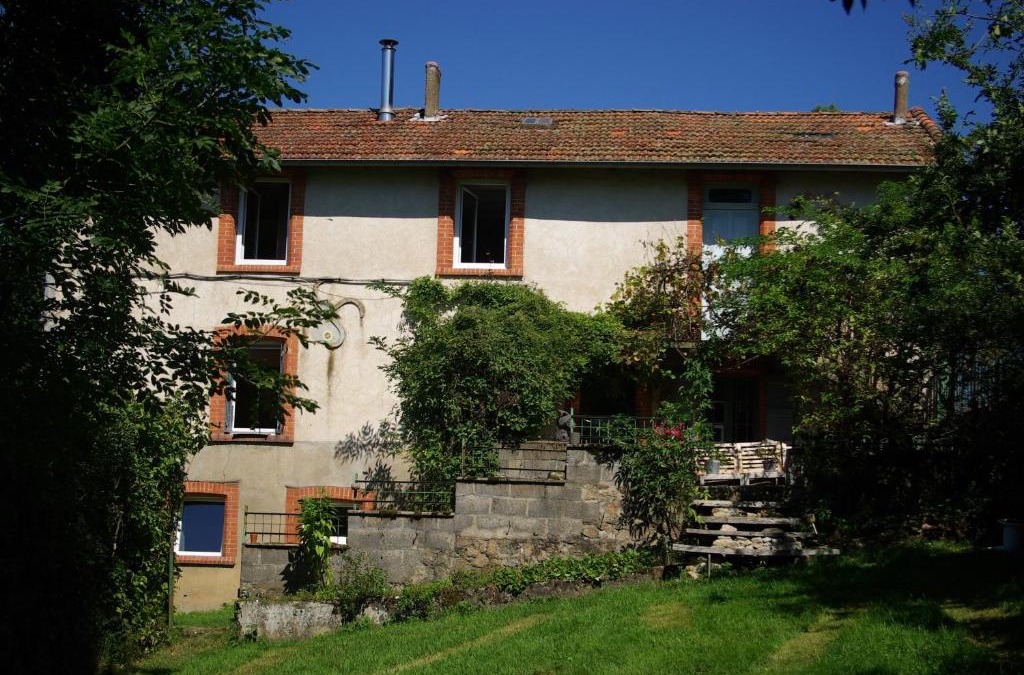 Chirassimont House | Séjour Zen à la campagne