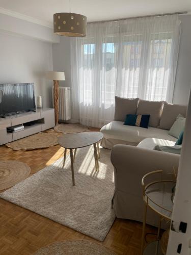 Cachan Apartment | Séjourner dans un grand appartement 1 minute des transports et à seulement 8 minutes de Paris !