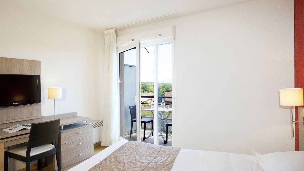 Gex House | Séjours & Affaires Gex Les Rives du Leman