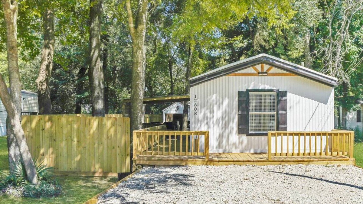 Willis Apartment | S 12608 Lazy Cove Dr,
