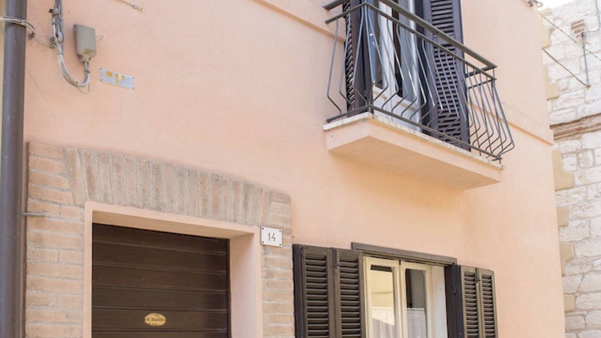 Sirolo Apartment | S187 - Sirolo, delightful sky-earth house in the alleys