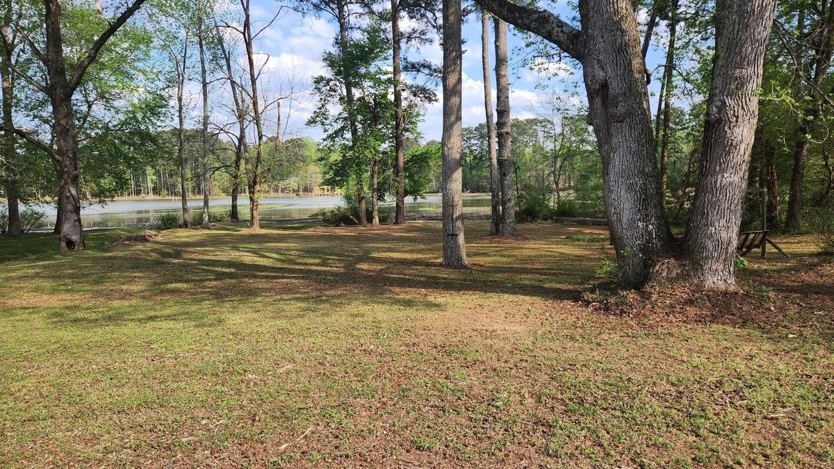 Scottsboro House | S2. Lakeside home in Historic Scottsboro