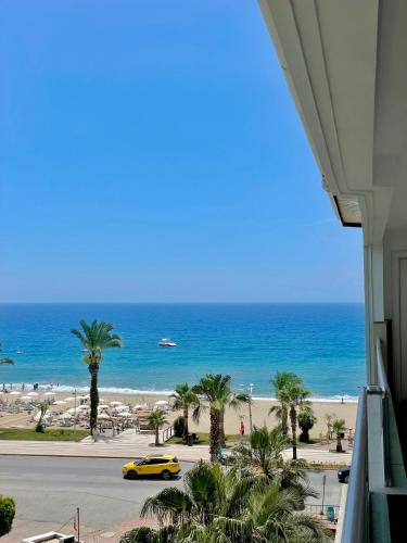 Alanya Apartment | SA Apartments! Beachfront Apartment with Sea View & Pool