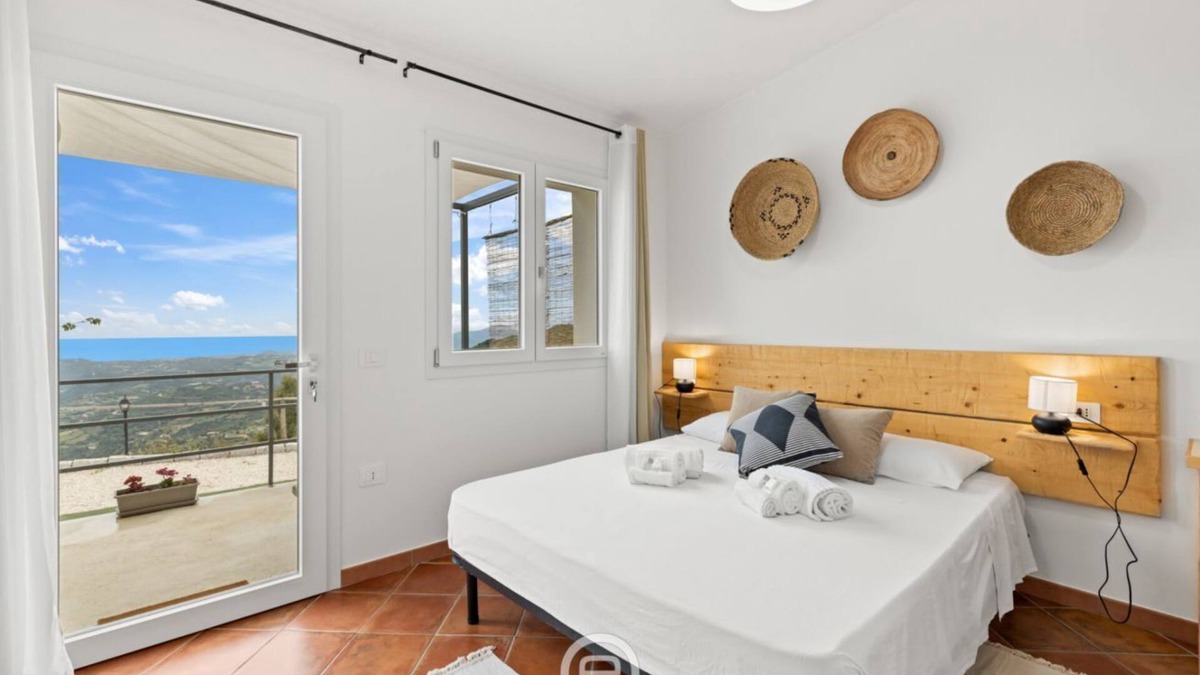 Lanusei Bed & Breakfast | Sa Stadda - Moon and Stars Room