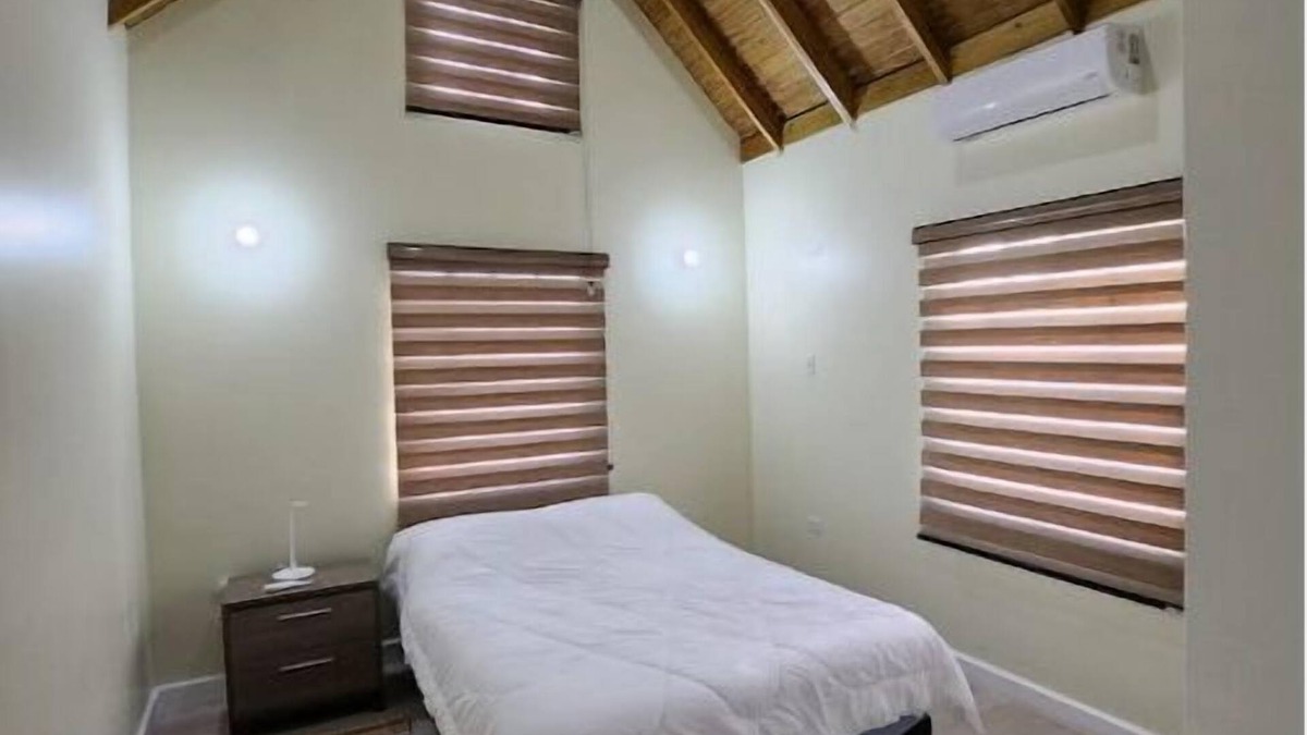 Orange Hill House | Saaman Groove