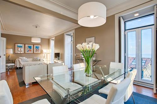 Estoril Apartment | Saboia House 515 by Saboia Collection