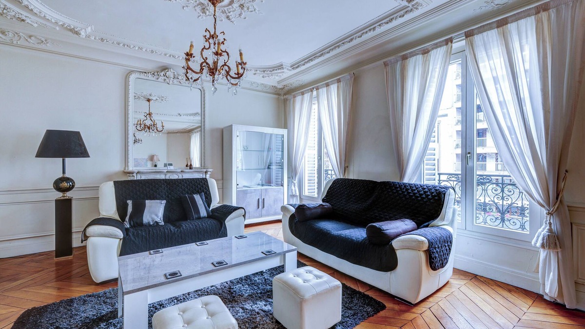 Clignancourt Apartment | SACRE COEUR Grand Duplex 130 m2 - 4 bedrooms + Double living room