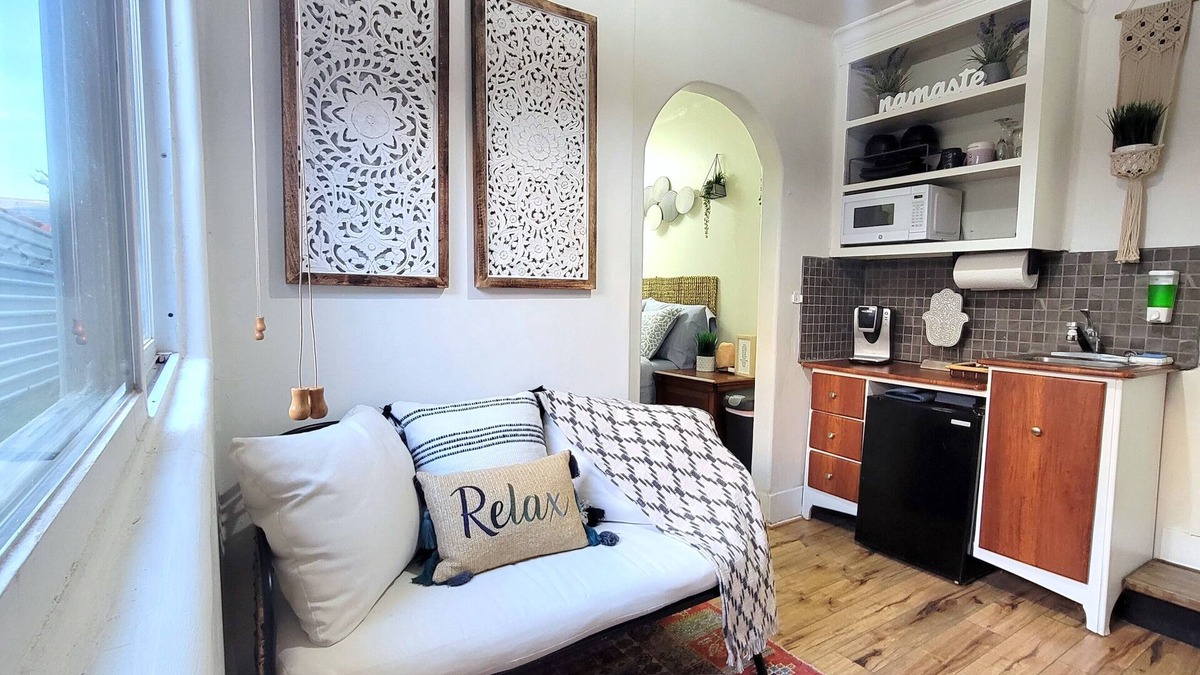 Pasadena Apartment | Sacred Serenity Space South East