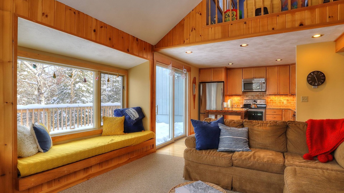 Rangeley Condo | Saddleback- White Birch Condo 36- Pet Friendly