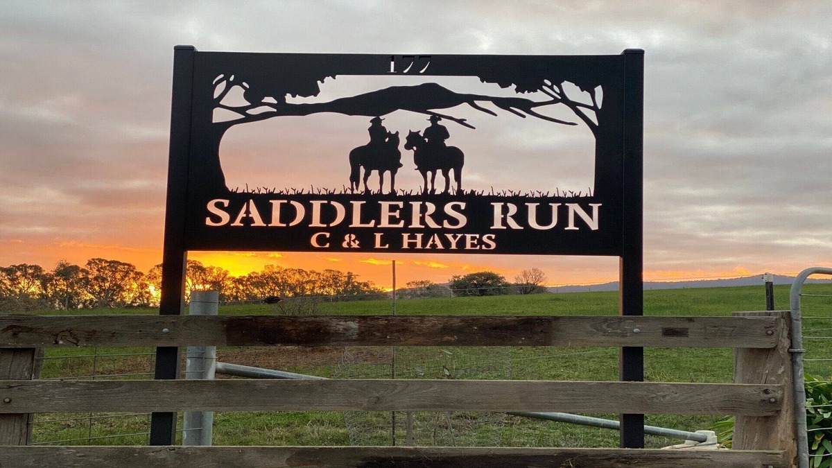 Bridge Creek Other | Saddlers Run - A beautiful country style home high on the hill in Bridge Creek