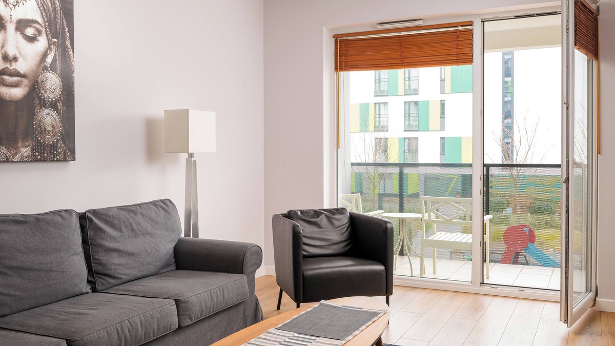 Zoliborz Apartment | Sady Żoliborskie Generous Apartment
