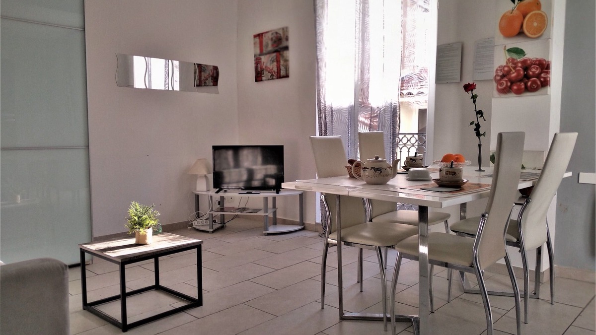 Beziers City Centre Apartment | Saens 1-t2 Avec Balcon-garage Optionnel-centre & 16km des Plages
