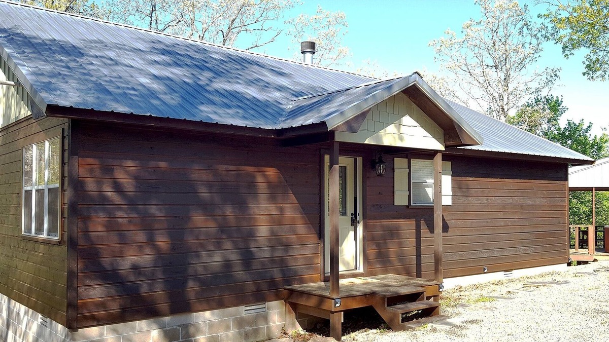 Battiest Cottage | Safari on Glover River With Private Riverfront Access and Hot Tub by Redawning