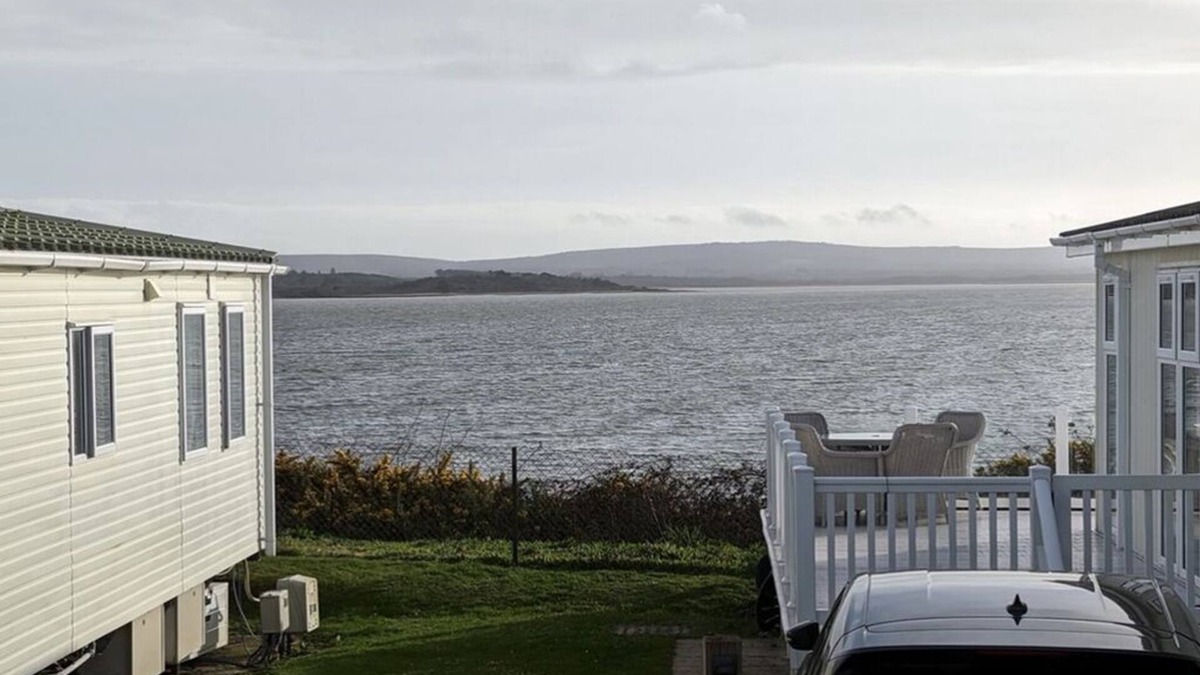 Hamworthy House | Safari Sunset caravan + sea view at Rockley Park, Poole Harbour. Dogs stay free!