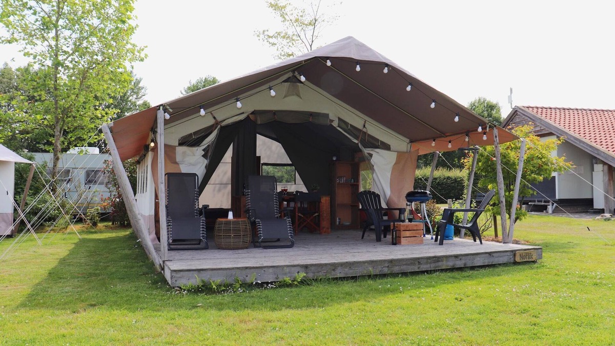 Twijzel House | Safari Tent in Friesland near Nature Reserves
