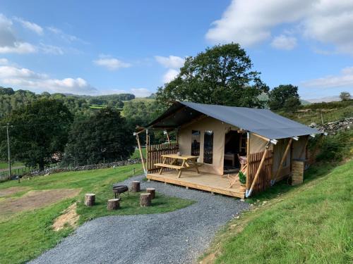 Dolgellau Other | Safari Tent with Hot Tub in heart of Snowdonia