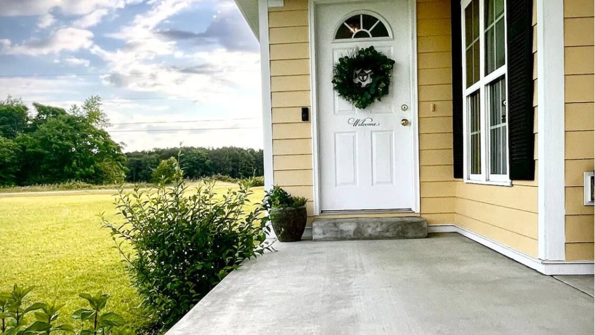 Tifton Apartment | Safe and calm neighborhood.