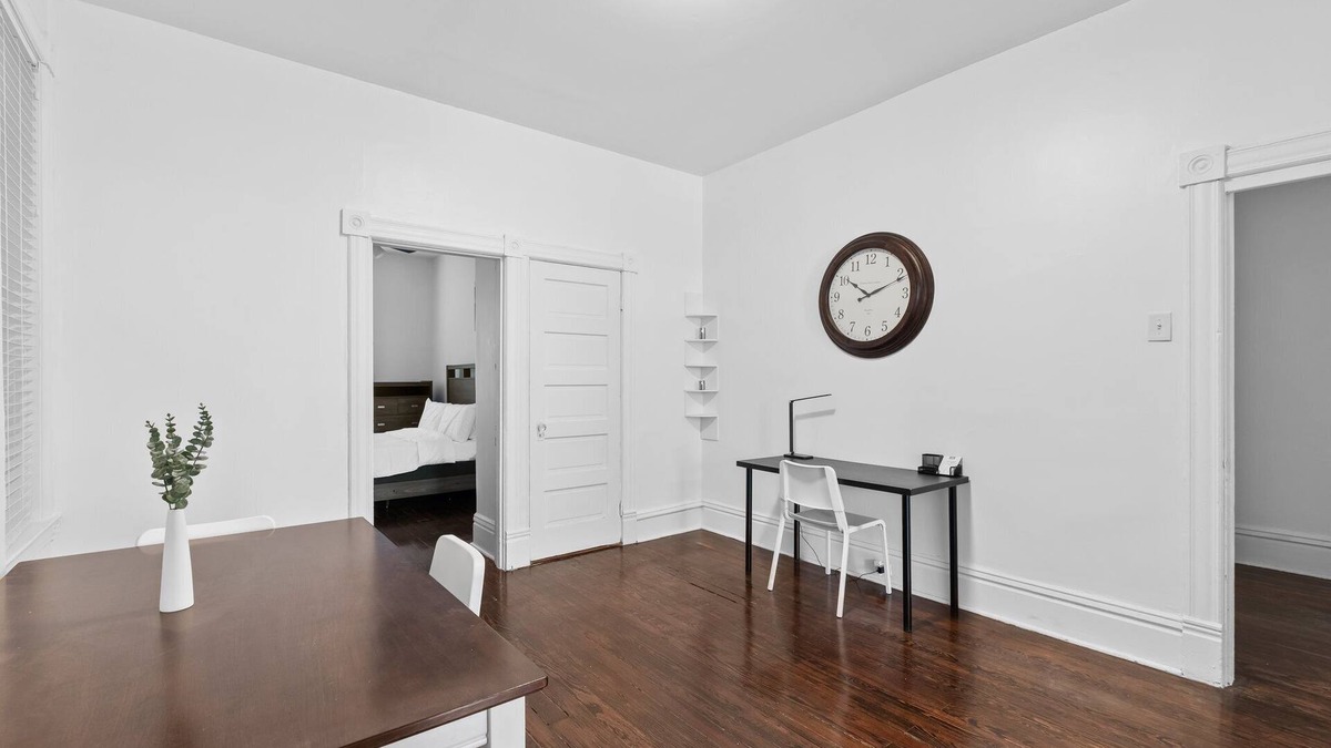 Shaw Apartment | Safe and Cozy Apartment in Shaw Historic District