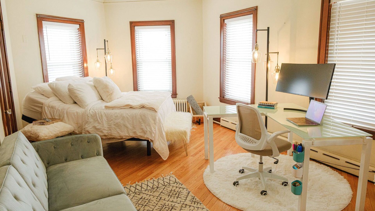 Highland Park Apartment | Safe and Secure, Charming, Clean Studio