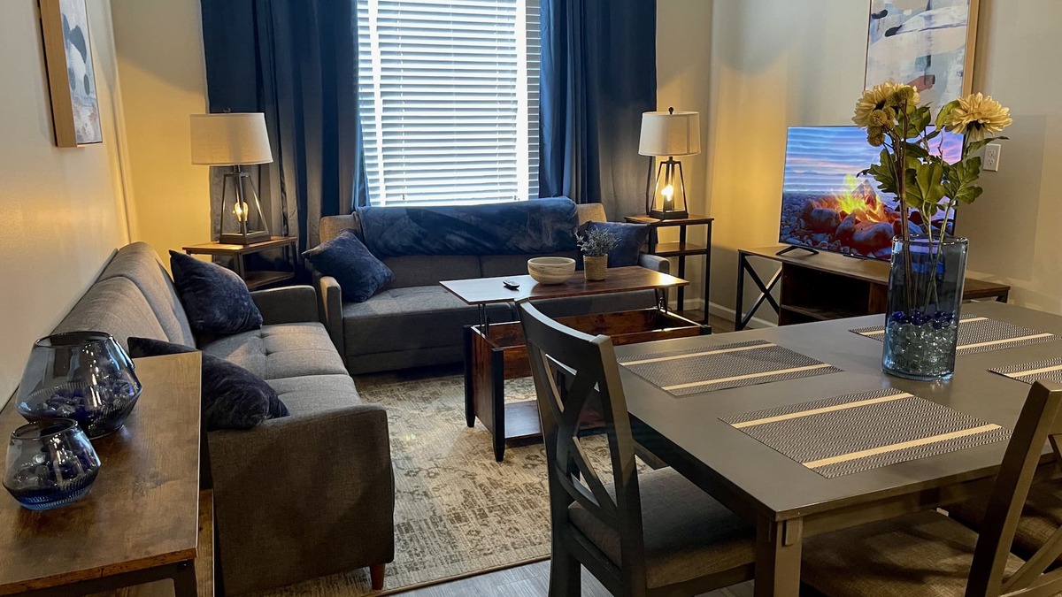 Town and Country Apartment | Safe & Desireable Des Peres