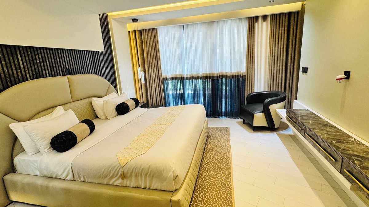 Gisenyi Apartment | SAFE HEAVEN HOMEnAmazing 9-bedroom house with WiFi in Gisenyi