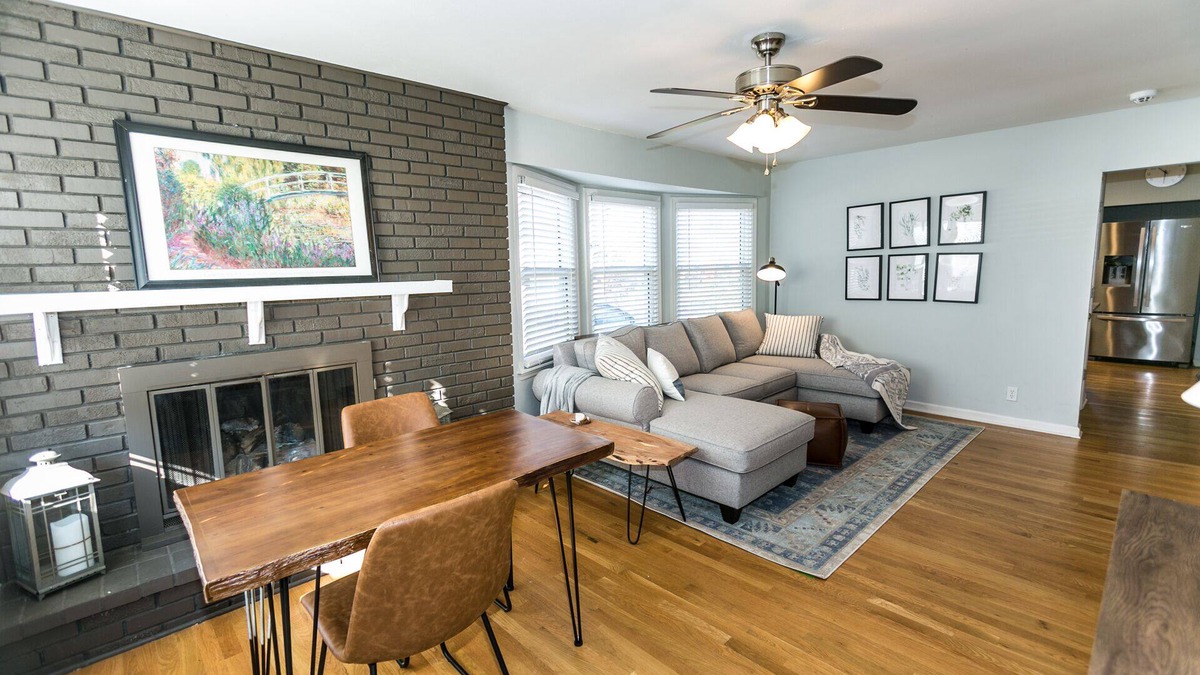 Rock Hill House | Safe Quiet Neighborhood! Clean and Cozy Family Friendly 2 bd w/Large Deck!