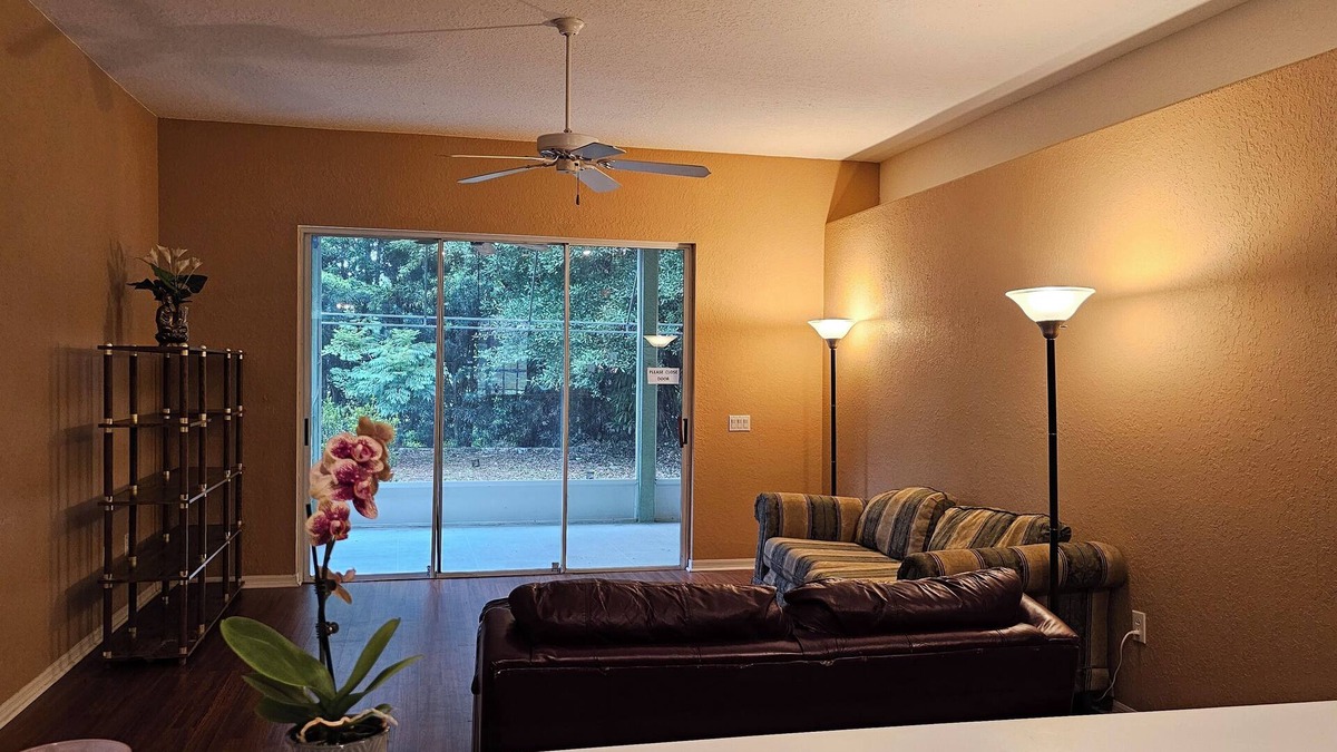 Tampa Palms House | Safe, quiet, spacious, clean, 15 min from parks eating entertainment hospitals.