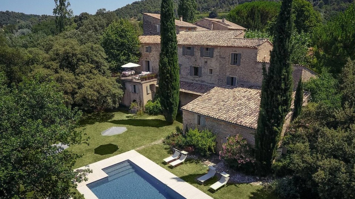 Malaucene Bed & Breakfast | Safre Prieuré La Madelène: bed and breakfast in Provence at the foot of the Ventoux mountains