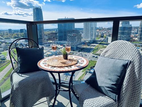 Nivy Apartment | SAG 20th floor Klingerka residence castle view Free parking Free wifi