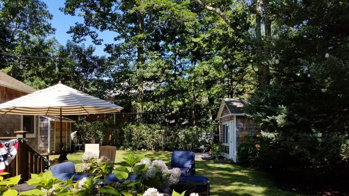 Noyack Cottage | Sag Harbor's Secret by the Bay | Walk to Beach