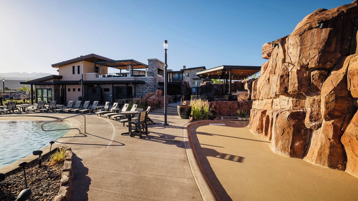 Moab South Valley Condo | Sage Creek Moab Condo *D6* Courthouse Towers Haven