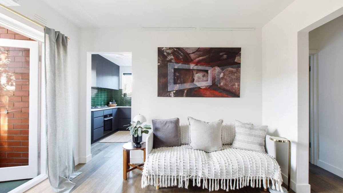 St Kilda West Apartment | Sage Haven Laidback St Kilda Beach Living